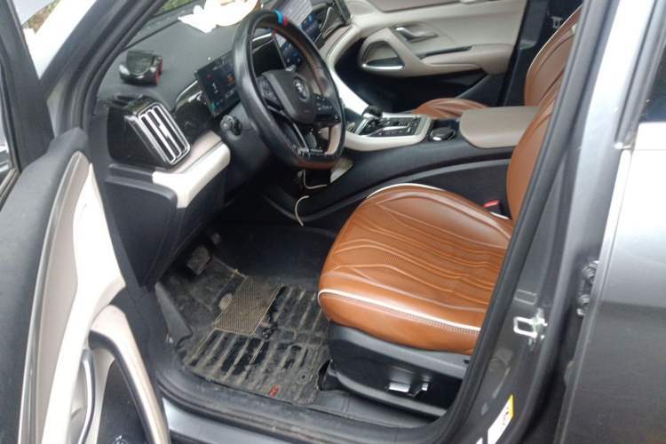 Used BYD Song Pro New Energy 2023 Champion Edition DM-i 110KM Beyond Model Left Front Seat