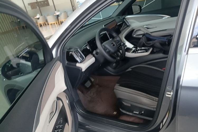 Used BYD Song Pro New Energy 2023 Champion Edition DM-i 110KM Beyond Model Left Front Seat