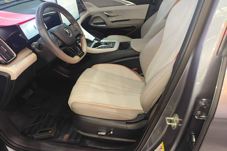 Used BYD Song Pro New Energy 2023 Champion Edition DM-i 110KM Excellence Model Left Front Seat