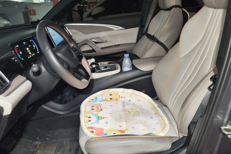 Used BYD Song Pro New Energy 2023 Champion Edition DM-i 71KM Navigation Model Left Front Seat