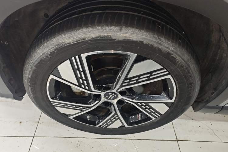 Used BYD Song Pro New Energy 2023 Champion Edition DM-i 110KM Excellence Model Left Front Wheel Hub