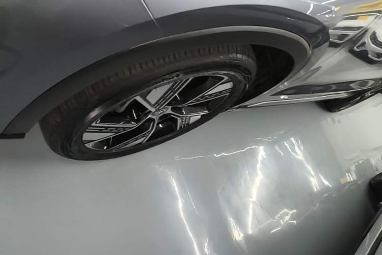 Used BYD Song Pro New Energy 2023 Champion Edition DM-i 110KM Excellence Model Left Front Wheel Hub