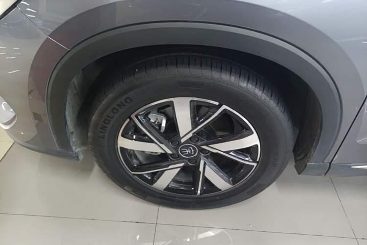 Used BYD Song Pro New Energy 2023 Champion Edition DM-i 71KM Leading Model Left Front Wheel Hub