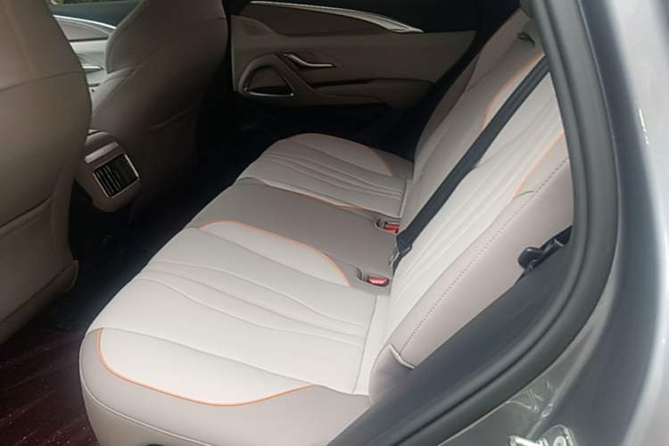 Used BYD Song Pro New Energy 2023 Champion Edition DM-i 110KM Beyond Model Left Rear Seat