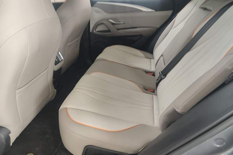 Used BYD Song Pro New Energy 2023 Champion Edition DM-i 110KM Beyond Model Left Rear Seat