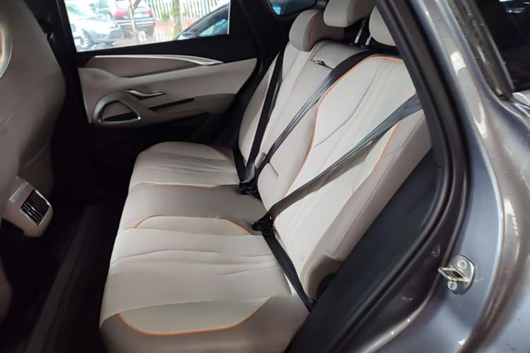 Used BYD Song Pro New Energy 2023 Champion Edition DM-i 110KM Excellence Model Left Rear Seat
