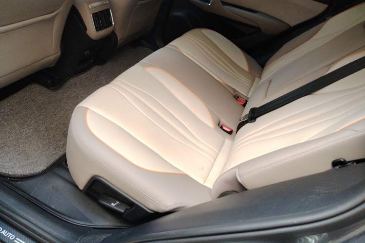 Used BYD Song Pro New Energy 2023 Champion Edition DM-i 110KM Beyond Model Left Rear Seat