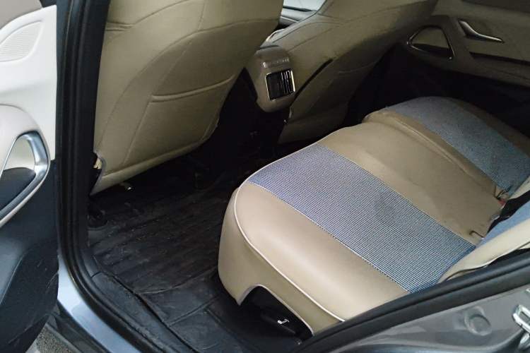 Used BYD Song Pro New Energy 2023 Champion Edition DM-i 110KM Beyond Model Left Rear Seat