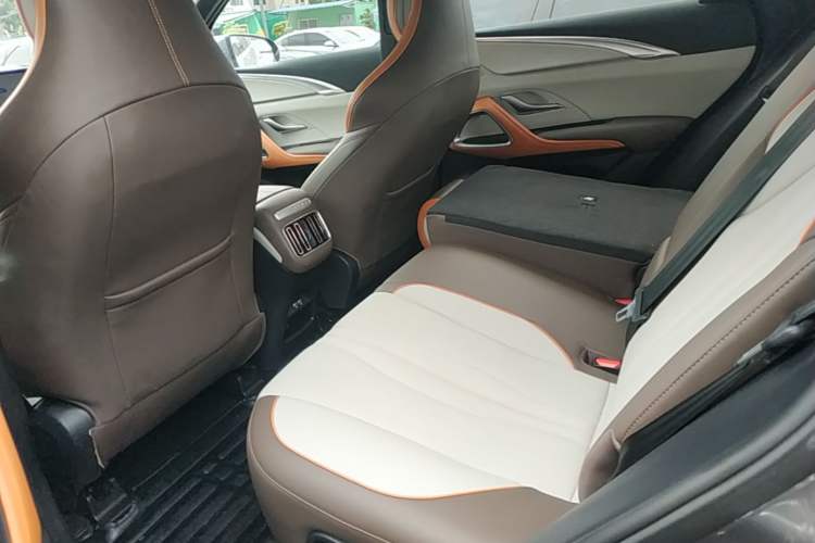 Used BYD Song Pro New Energy 2023 Champion Edition DM-i 110KM Excellence Model Left Rear Seat