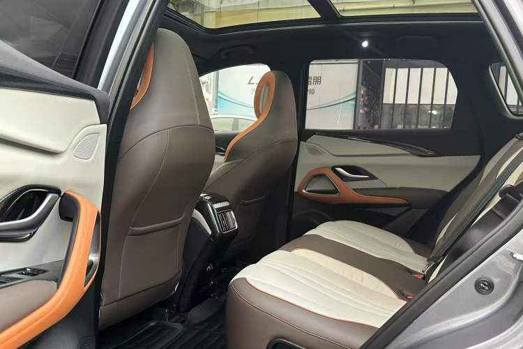Used BYD Song Pro New Energy 2023 Champion Edition DM-i 110KM Excellence Model Left Rear Seat