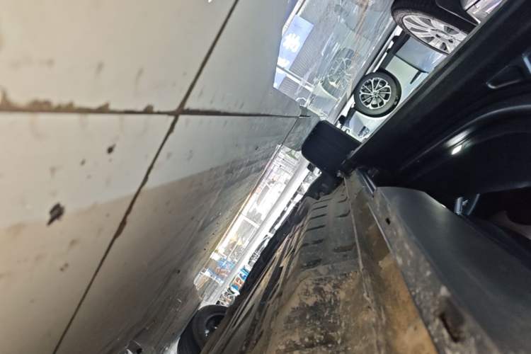 Used BYD Song Pro New Energy 2023 Champion Edition DM-i 110KM Excellence Model Left Side Sill