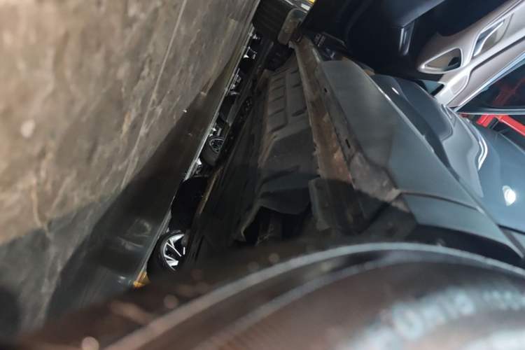 Used BYD Song Pro New Energy 2023 Champion Edition DM-i 110KM Beyond Model Left Side Sill