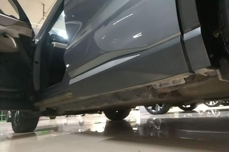 Used BYD Song Pro New Energy 2023 Champion Edition DM-i 110KM Beyond Model Left Side Sill