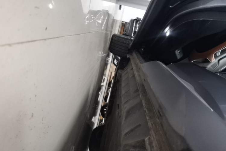 Used BYD Song Pro New Energy 2023 Champion Edition DM-i 110KM Excellence Model Left Side Sill