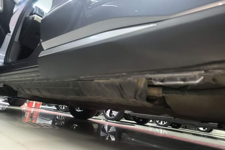 Used BYD Song Pro New Energy 2023 Champion Edition DM-i 71KM Beyond Model Left Side Sill