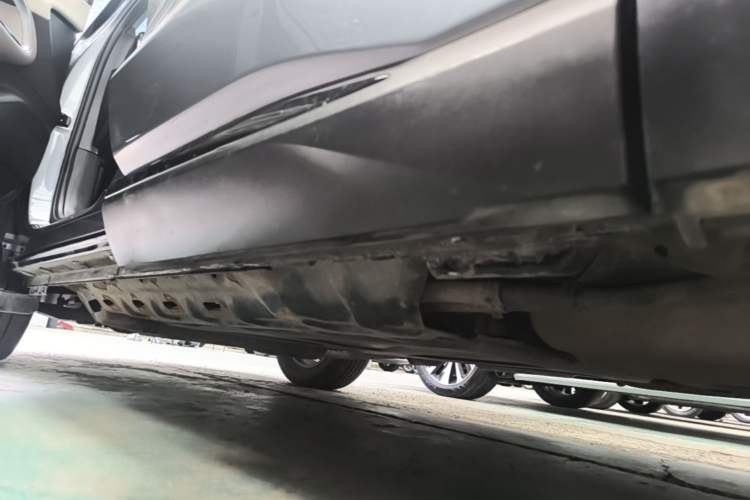 Used BYD Song Pro New Energy 2023 Champion Edition DM-i 110KM Beyond Model Left Side Sill