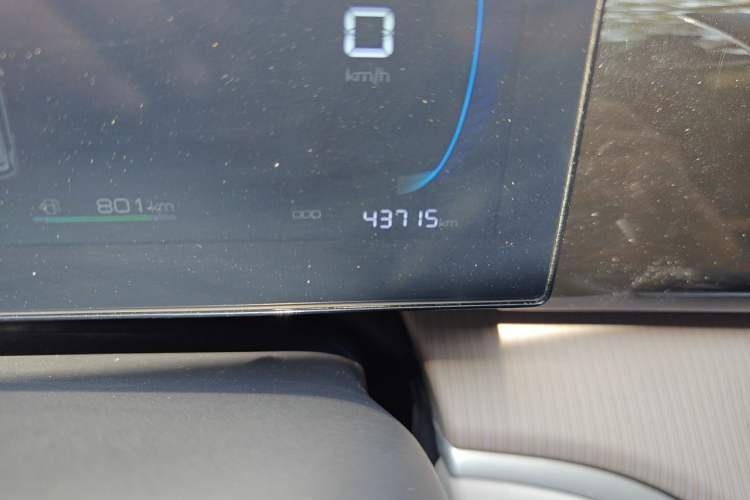 Used BYD Song Pro New Energy 2023 Champion Edition DM-i 71KM Leading Model Odometer Close Up