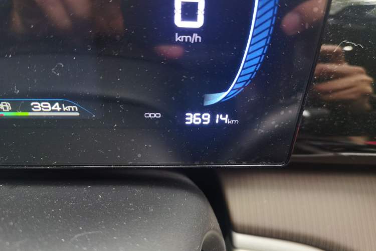 Used BYD Song Pro New Energy 2023 Champion Edition DM-i 71KM Leading Model Odometer Close Up