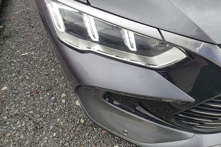 Used BYD Song Pro New Energy 2023 Champion Edition DM-i 110KM Beyond Model Right Front Headlight