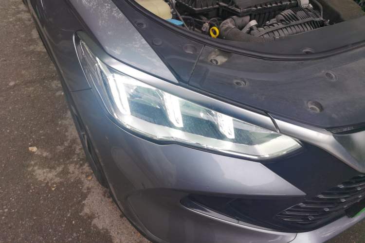 Used BYD Song Pro New Energy 2023 Champion Edition DM-i 71KM Leading Model Right Front Headlight
