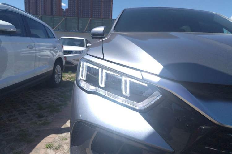 Used BYD Song Pro New Energy 2023 Champion Edition DM-i 110KM Excellence Model Right Front Headlight