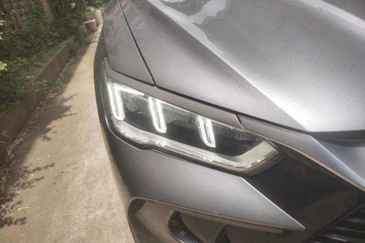 Used BYD Song Pro New Energy 2023 Champion Edition DM-i 110KM Beyond Model Right Front Headlight