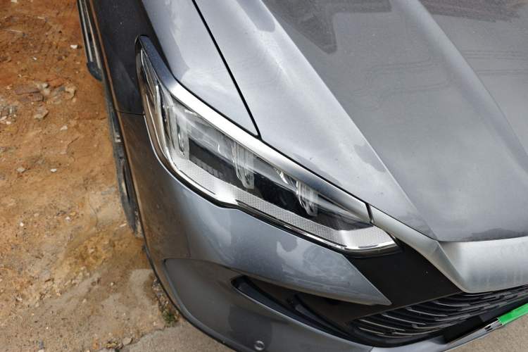 Used BYD Song Pro New Energy 2023 Champion Edition DM-i 110KM Excellence Model Right Front Headlight