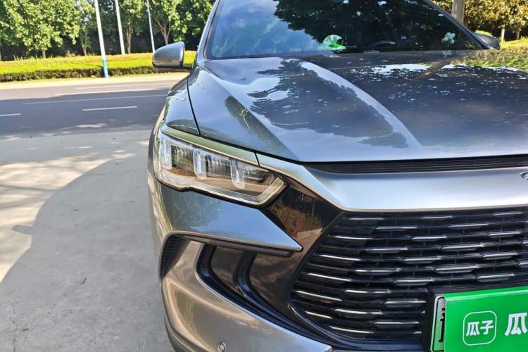 Used BYD Song Pro New Energy 2023 Champion Edition DM-i 71KM Beyond Model Right Front Headlight
