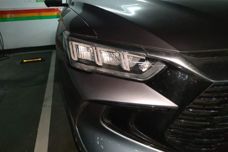 Used BYD Song Pro New Energy 2023 Champion Edition DM-i 110KM Beyond Model Right Front Headlight