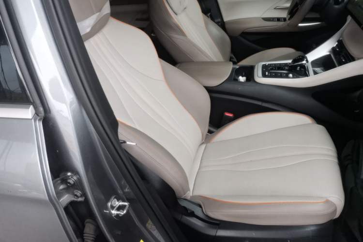 Used BYD Song Pro New Energy 2023 Champion Edition DM-i 110KM Excellence Model Right Front Seat