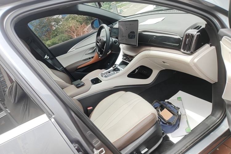 Used BYD Song Pro New Energy 2023 Champion Edition DM-i 110KM Excellence Model Right Front Seat