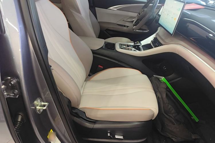 Used BYD Song Pro New Energy 2023 Champion Edition DM-i 110KM Excellence Model Right Front Seat