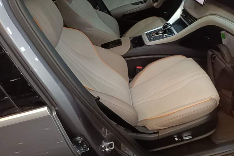 Used BYD Song Pro New Energy 2023 Champion Edition DM-i 110KM Excellence Model Right Front Seat