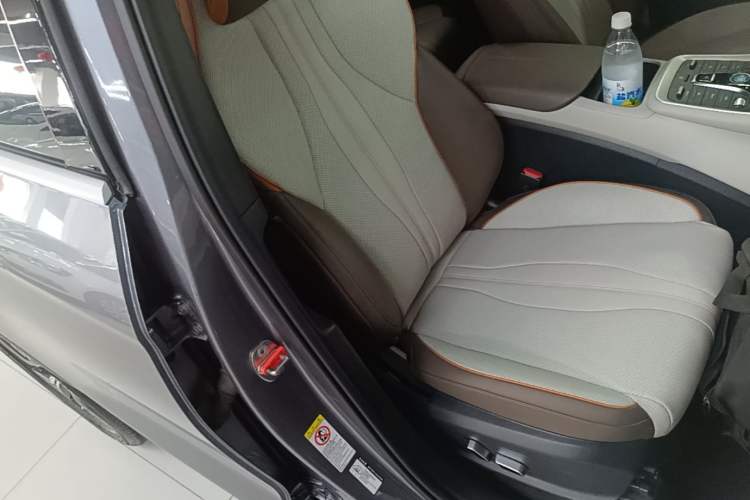 Used BYD Song Pro New Energy 2023 Champion Edition DM-i 110KM Excellence Model Right Front Seat