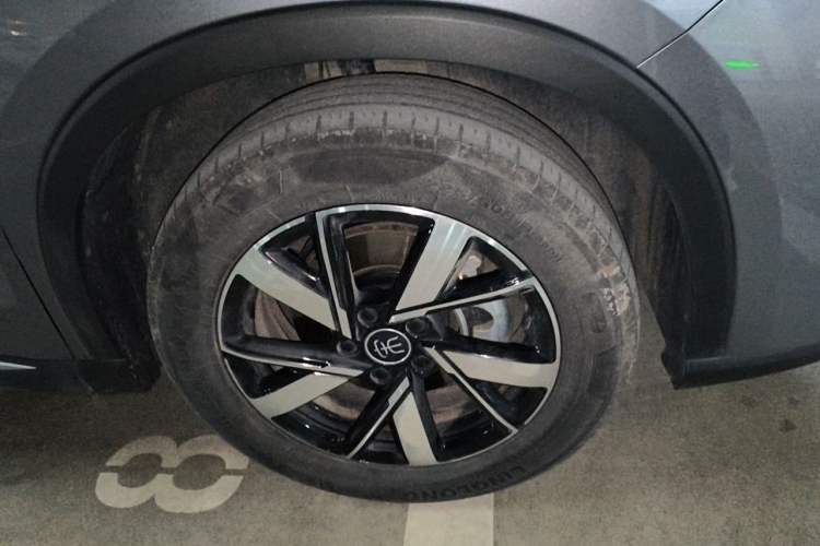 Used BYD Song Pro New Energy 2023 Champion Edition DM-i 110KM Beyond Model Right Front Wheel Hub