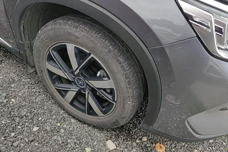 Used BYD Song Pro New Energy 2023 Champion Edition DM-i 110KM Beyond Model Right Front Wheel Hub