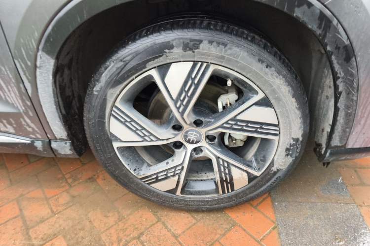Used BYD Song Pro New Energy 2023 Champion Edition DM-i 110KM Excellence Model Right Front Wheel Hub