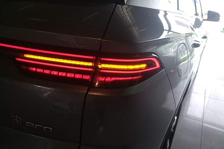 Used BYD Song Pro New Energy 2023 Champion Edition DM-i 71KM Navigation Model Right Rear Taillight