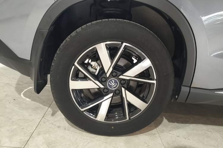 Used BYD Song Pro New Energy 2023 Champion Edition DM-i 71KM Leading Model Right Rear Wheel Hub