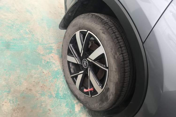 Used BYD Song Pro New Energy 2023 Champion Edition DM-i 110KM Beyond Model Right Rear Wheel Hub