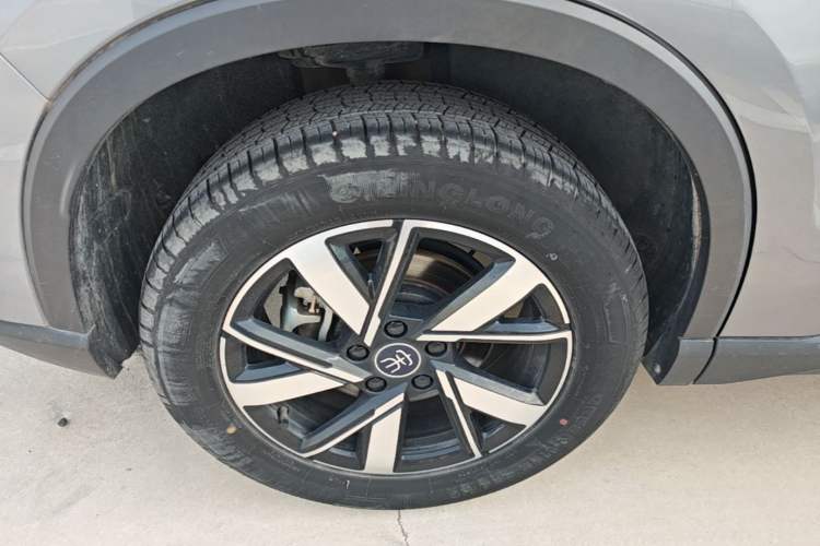 Used BYD Song Pro New Energy 2023 Champion Edition DM-i 71KM Leading Model Right Rear Wheel Hub