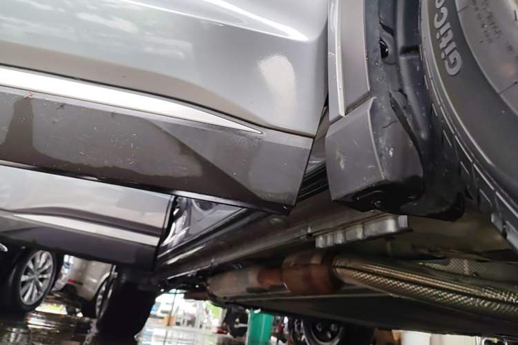 Used BYD Song Pro New Energy 2023 Champion Edition DM-i 110KM Excellence Model Right Side Sill