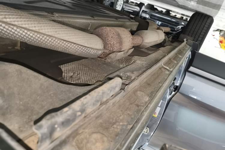 Used BYD Song Pro New Energy 2023 Champion Edition DM-i 71KM Leading Model Right Side Sill