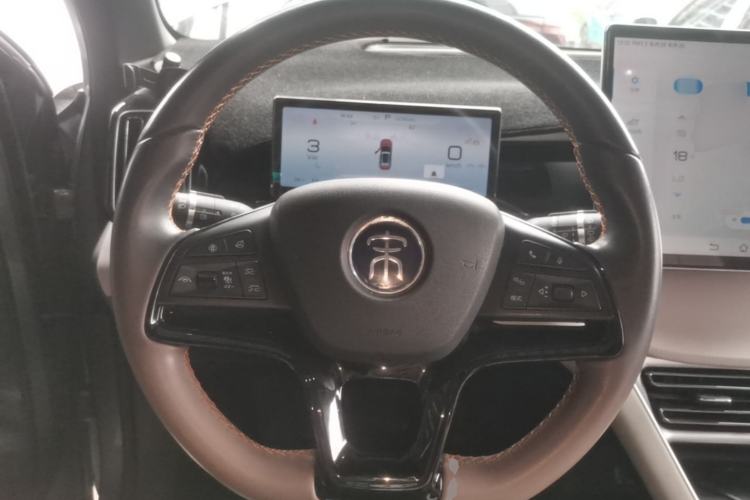 Used BYD Song Pro New Energy 2023 Champion Edition DM-i 110KM Excellence Model Steering Wheel