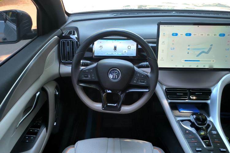 Used BYD Song Pro New Energy 2023 Champion Edition DM-i 110KM Excellence Model Steering Wheel