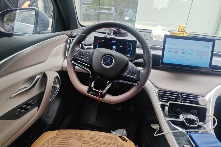 Used BYD Song Pro New Energy 2023 Champion Edition DM-i 71KM Leading Model Steering Wheel