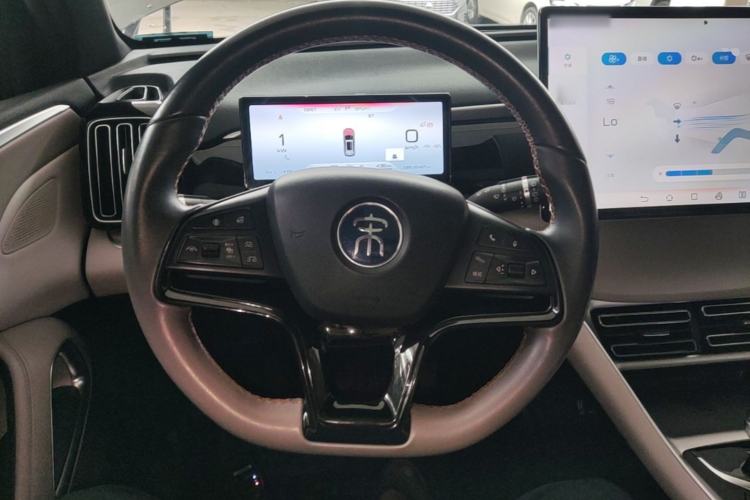 Used BYD Song Pro New Energy 2023 Champion Edition DM-i 110KM Excellence Model Steering Wheel