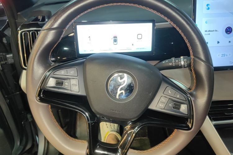 Used BYD Song Pro New Energy 2023 Champion Edition DM-i 110KM Excellence Model Steering Wheel