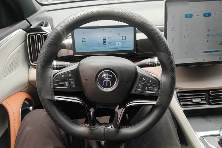 Used BYD Song Pro New Energy 2023 Champion Edition DM-i 110KM Excellence Model Steering Wheel