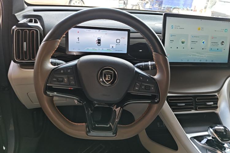 Used BYD Song Pro New Energy 2023 Champion Edition DM-i 110KM Beyond Model Steering Wheel